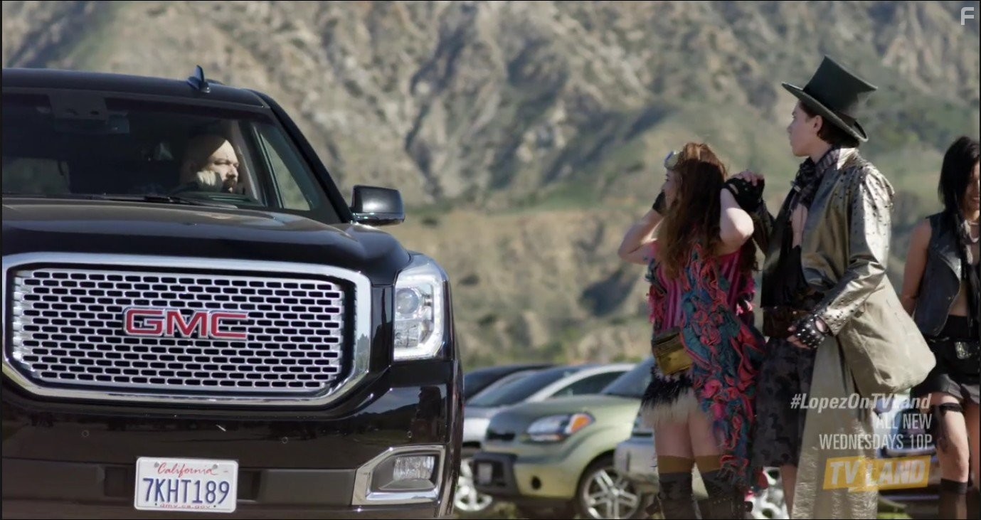 Anthony 'Citric' Campos, L.J. Benet, and Ashley Zamora in Lopez (2016)