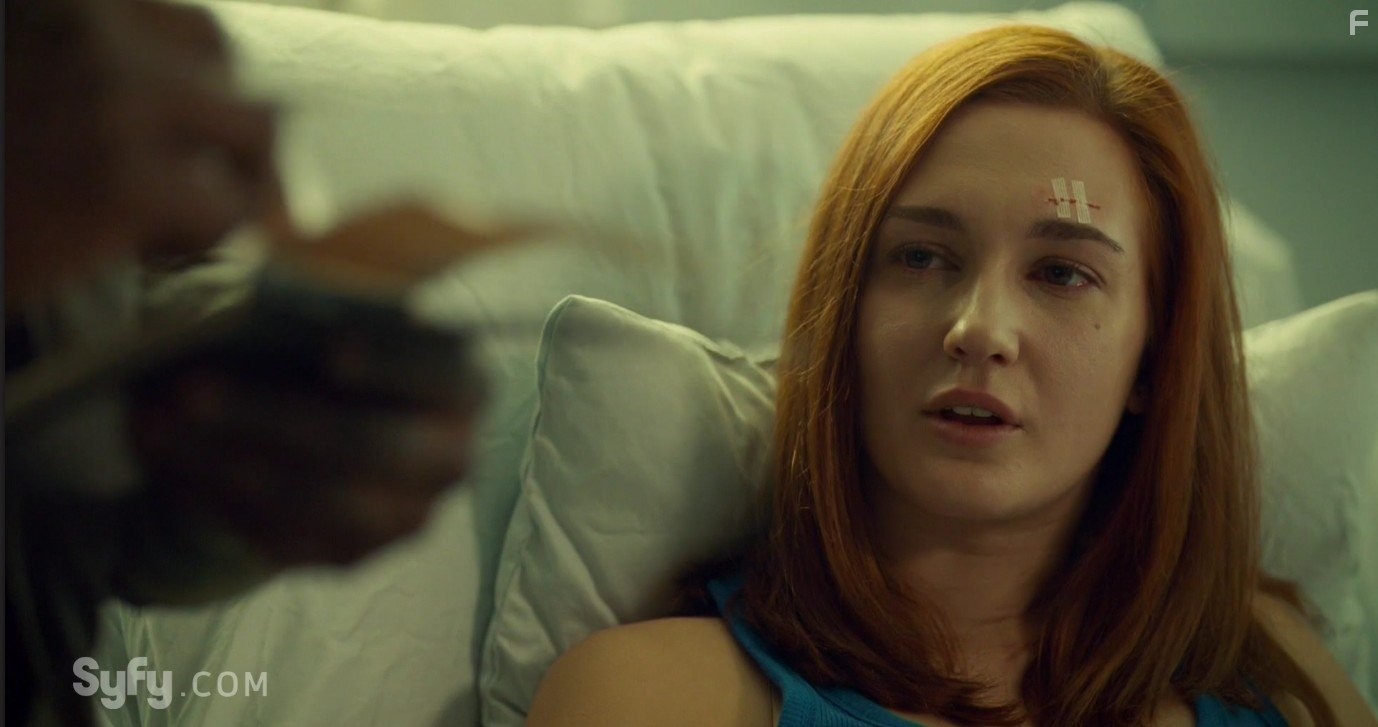Katherine Barrell in Вайнона Эрп (2016)