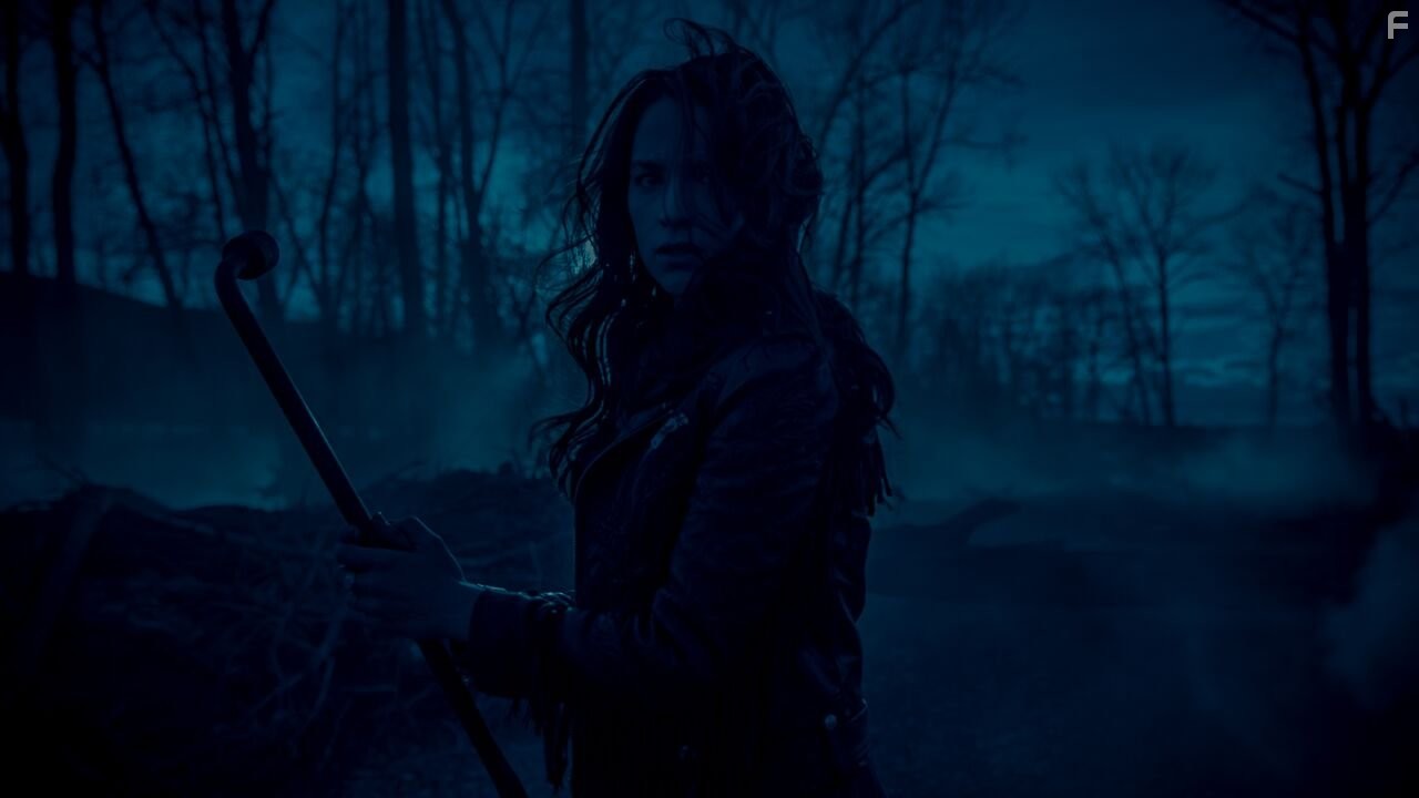 Melanie Scrofano in Вайнона Эрп (2016)