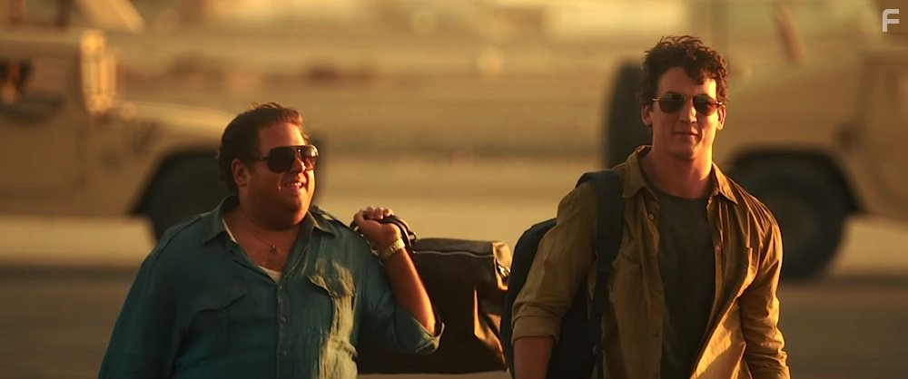 Jonah Hill and Miles Teller in Парни со стволами (2016)