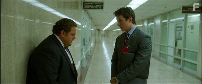 Jonah Hill and Miles Teller in Парни со стволами (2016)