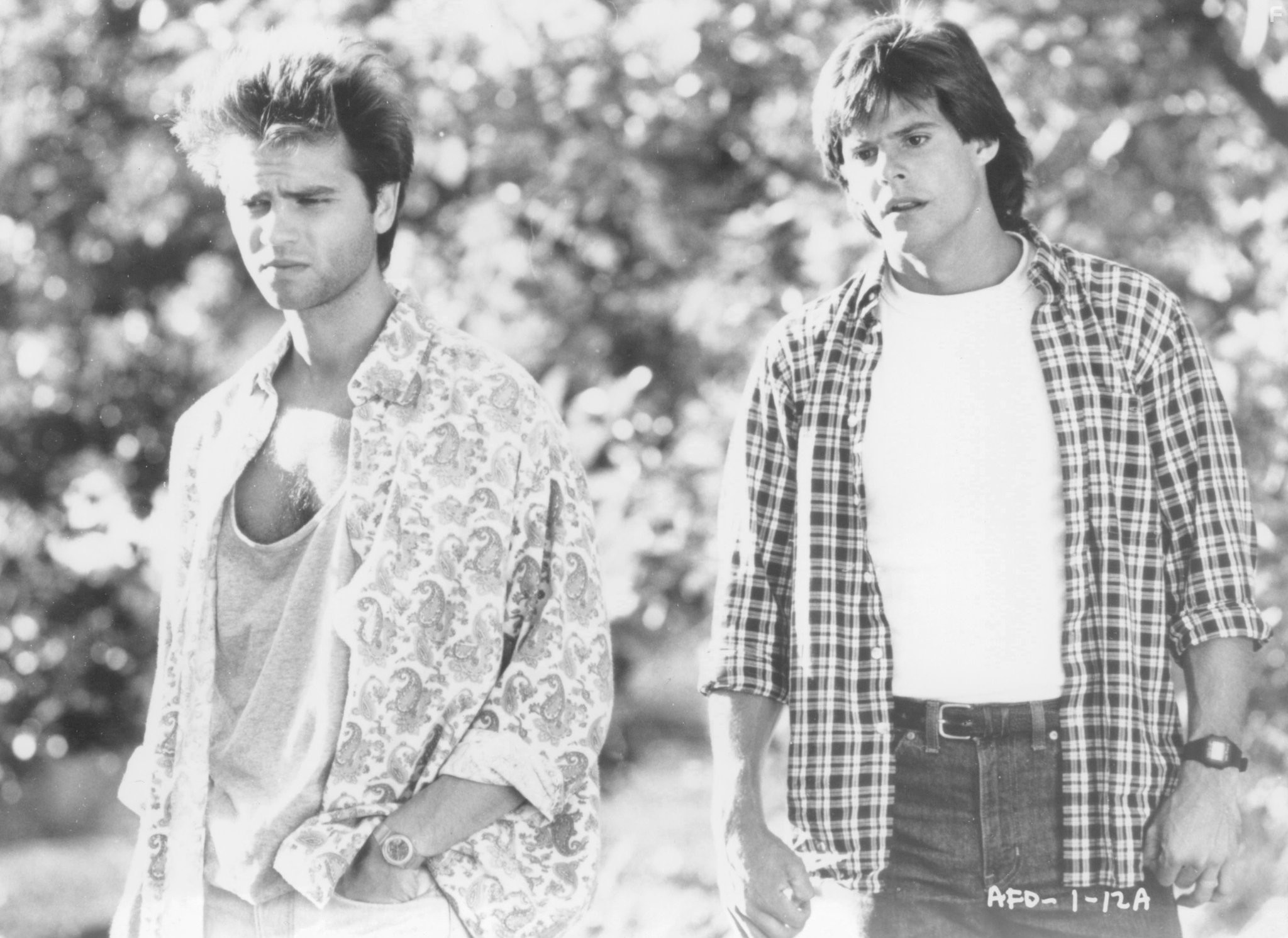 Ken Olandt and Clayton Rohner in День дурака (1986)