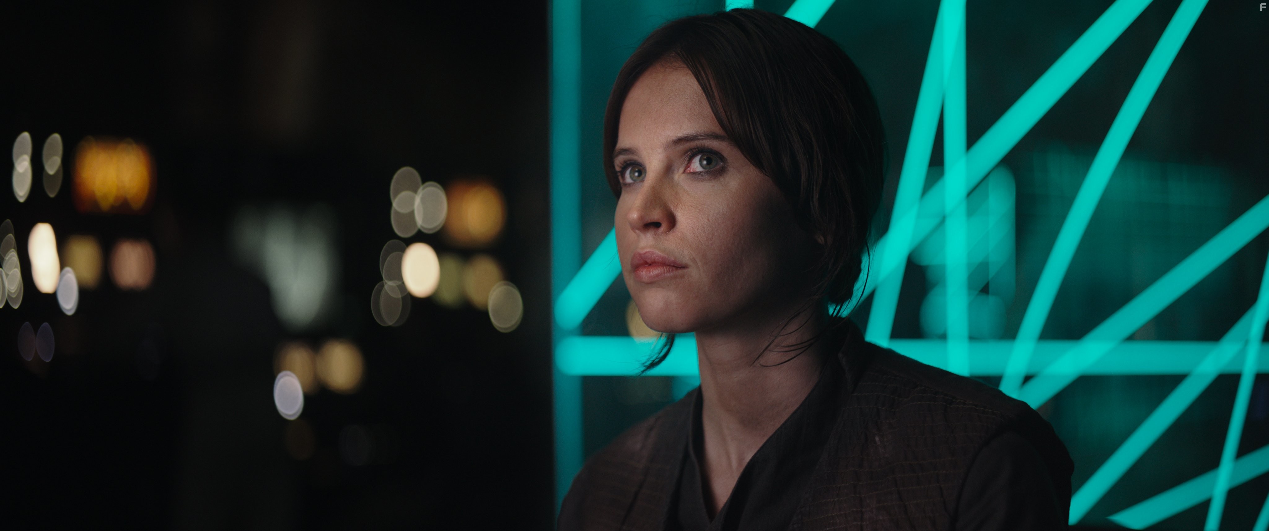 Felicity Jones in Изгой-один. Звёздные войны: Истории (2016)