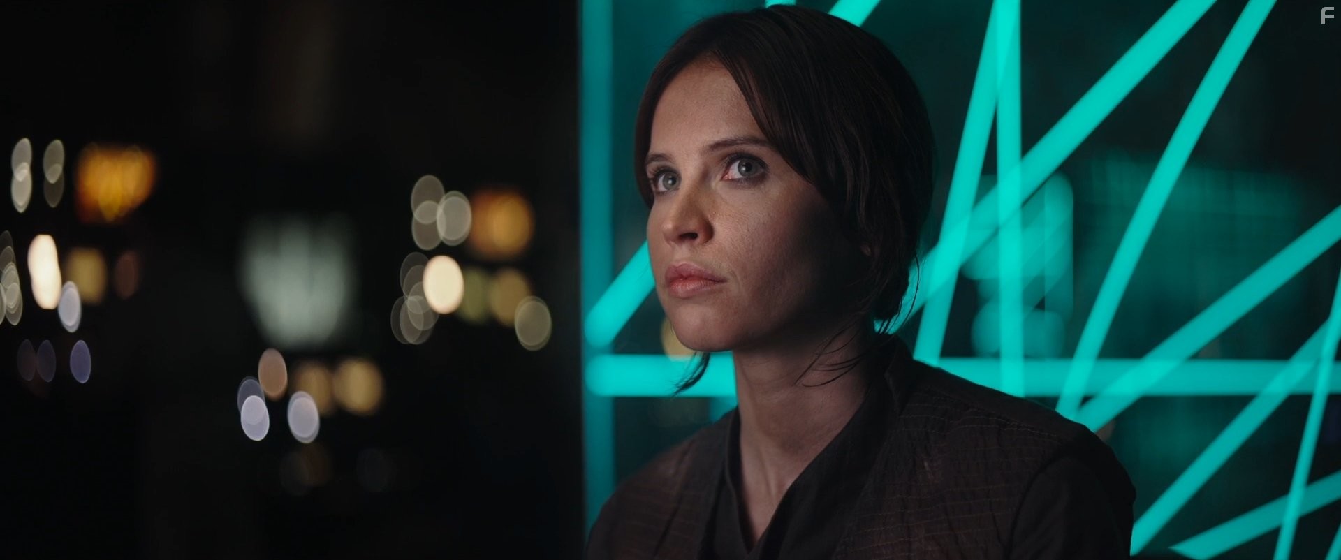 Felicity Jones in Изгой-один. Звёздные войны: Истории (2016)