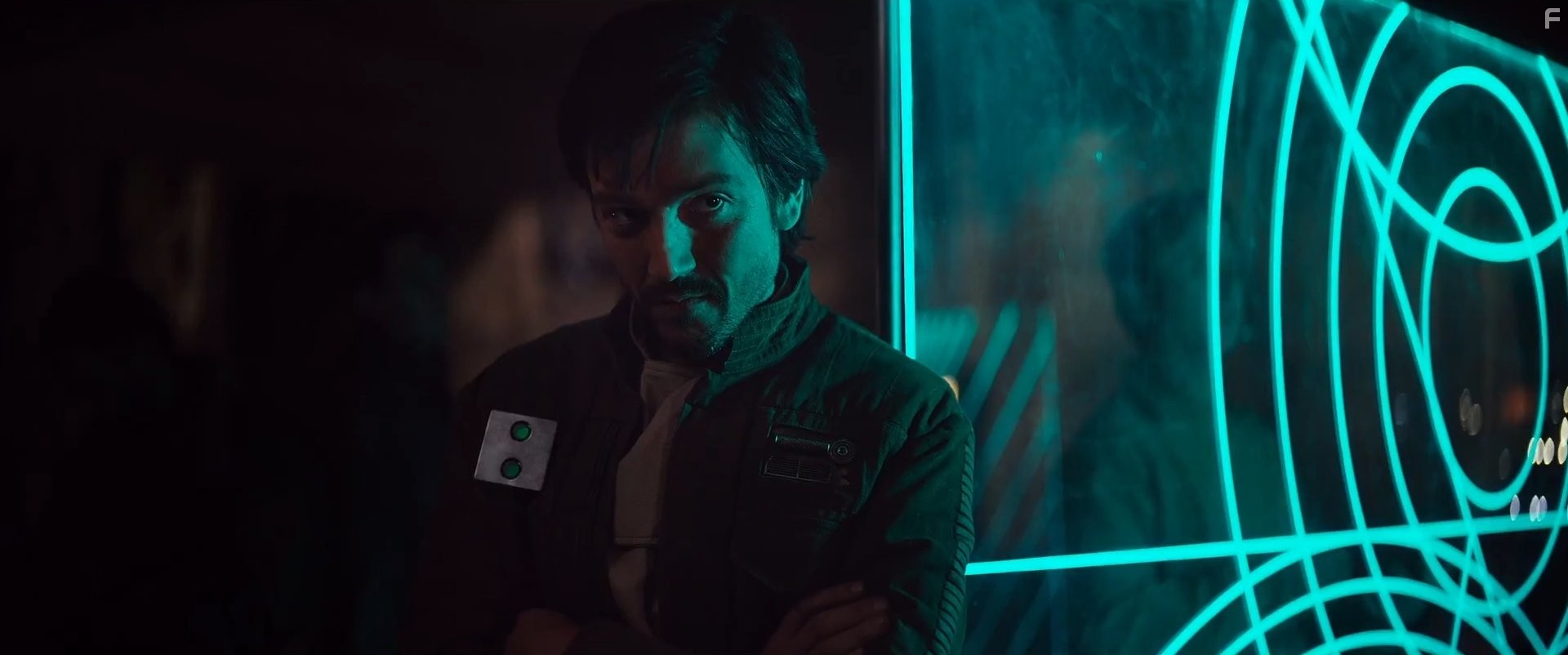 Diego Luna in Изгой-один. Звёздные войны: Истории (2016)