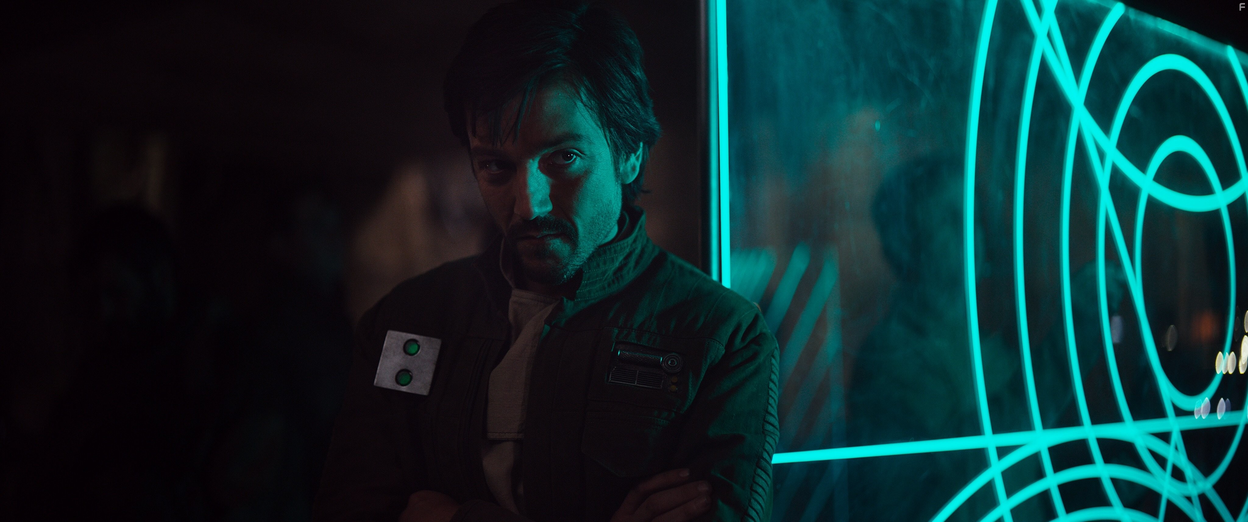 Diego Luna in Изгой-один. Звёздные войны: Истории (2016)