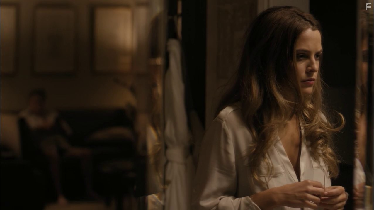 Riley Keough in Девушка по вызову (2016)