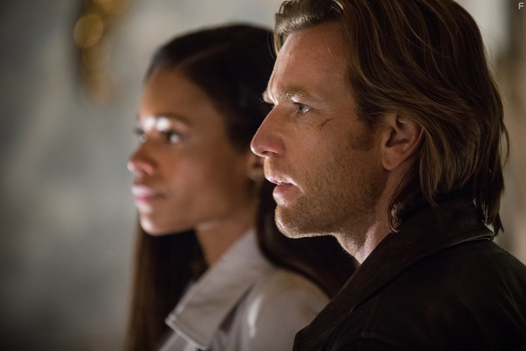 Ewan McGregor and Naomie Harris in Такой же предатель, как и мы (2016)