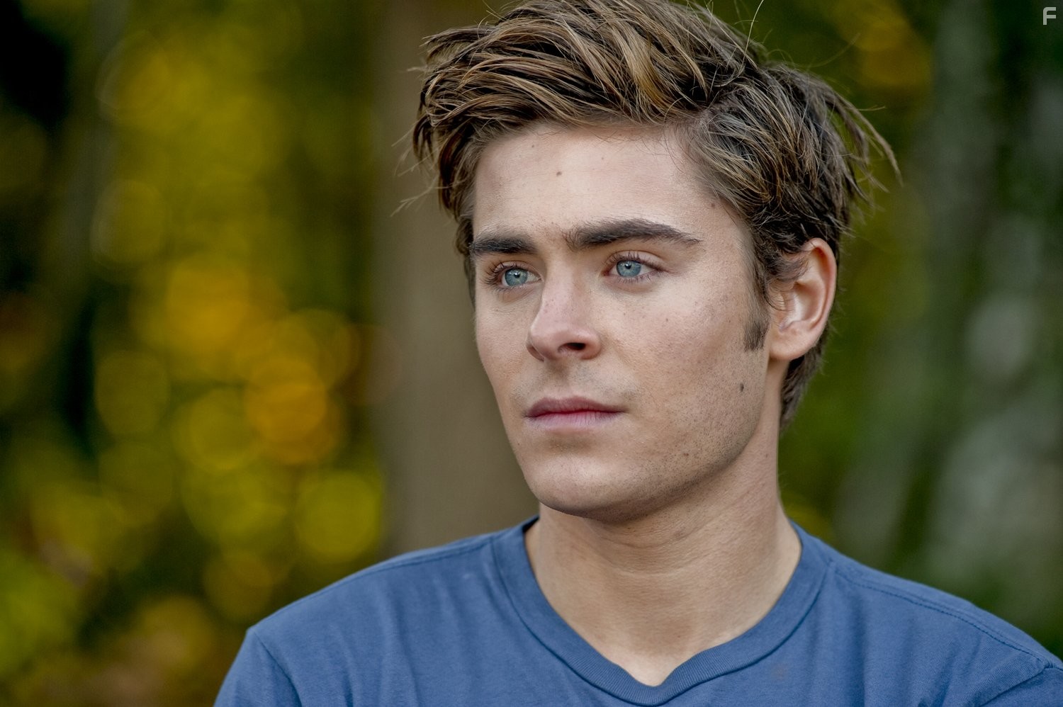 Zac Efron in Двойная жизнь Чарли Сан-Клауда (2010)