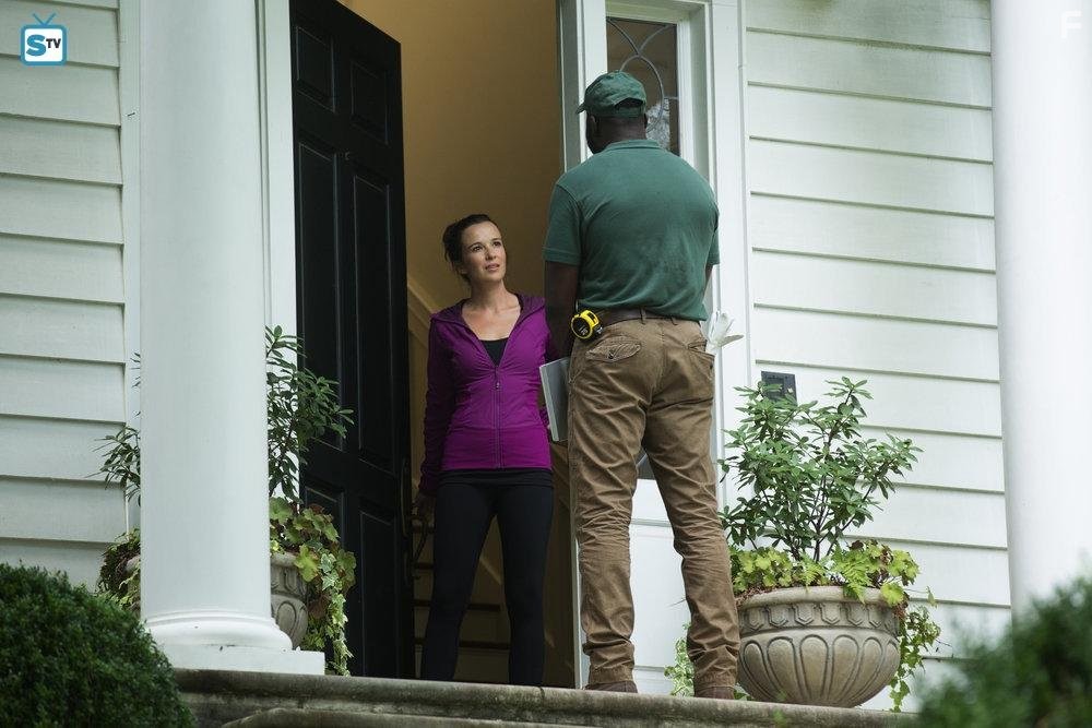 Claire van der Boom and Demetrius Grosse in Game of Silence (2016)
