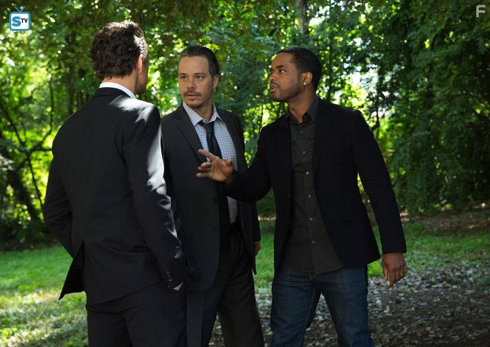 Larenz Tate, Michael Raymond-James, and David Lyons in Game of Silence (2016)