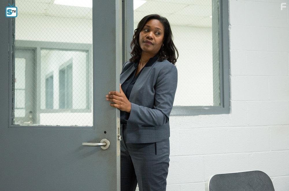 Deidrie Henry in Game of Silence (2016)