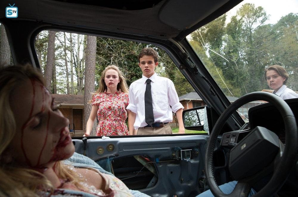 Katie Kelly, Ian Gregg, and Judah Lewis in Game of Silence (2016)