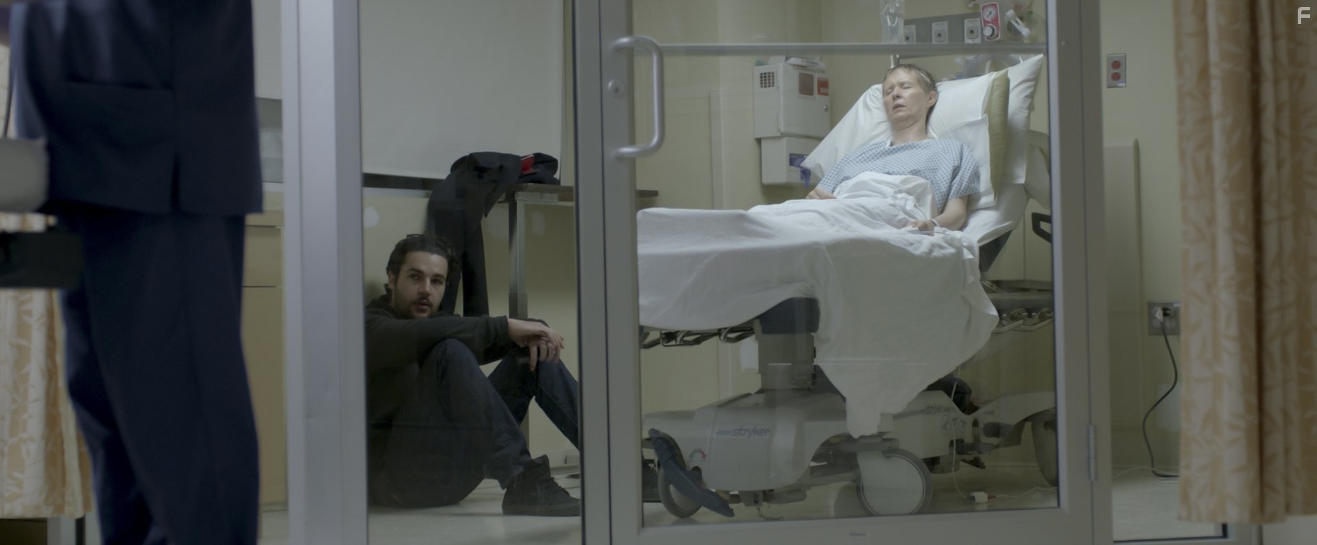 Cynthia Nixon and Christopher Abbott in Джеймс Уайт (2015)