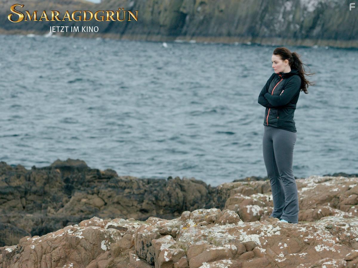 Maria Ehrich in Smaragdgrn (2016)