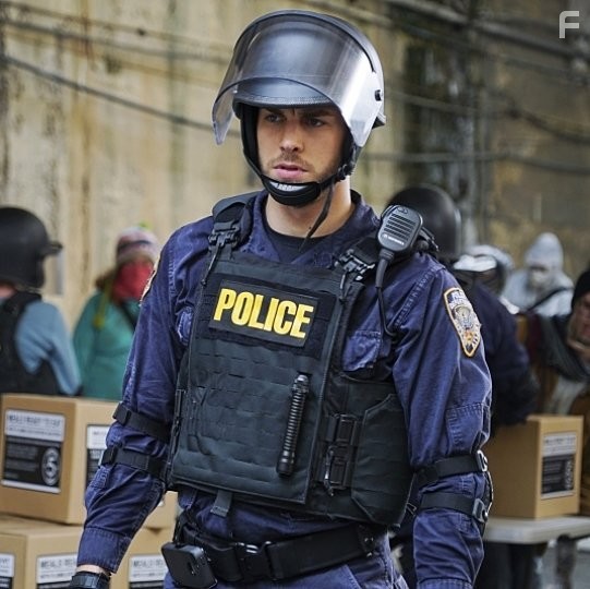 Chris Wood in Карантин (2016)