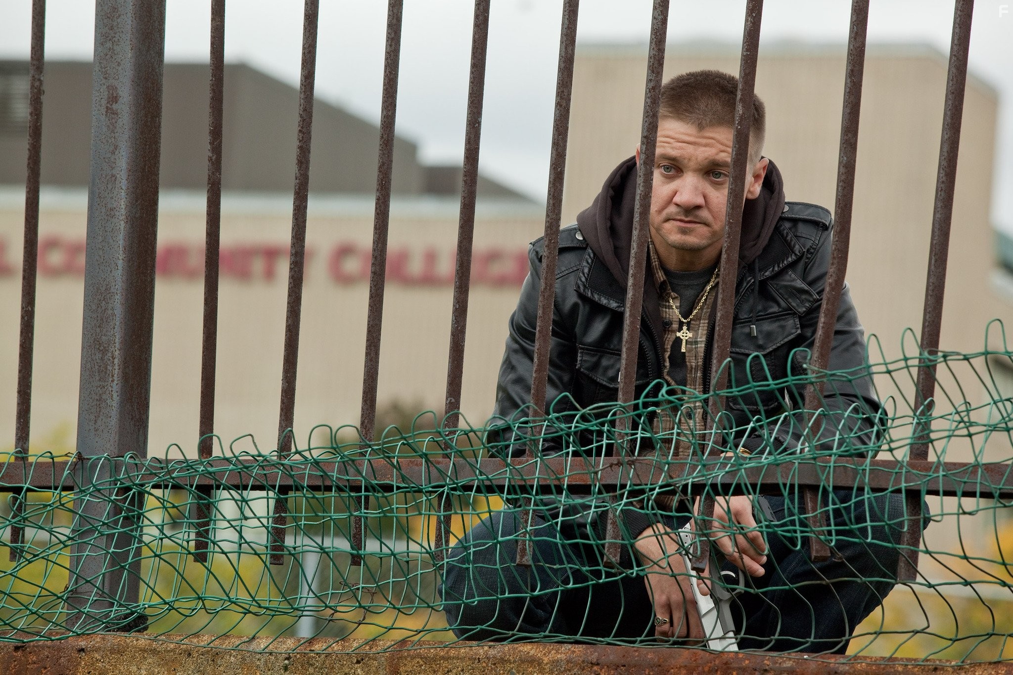 Jeremy Renner in Город воров (2010)