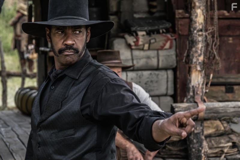 Denzel Washington in Великолепная семерка (2016)