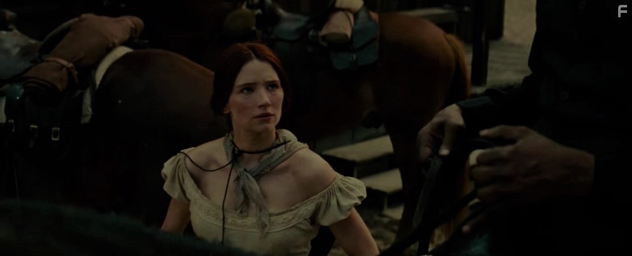 Haley Bennett in Великолепная семерка (2016)