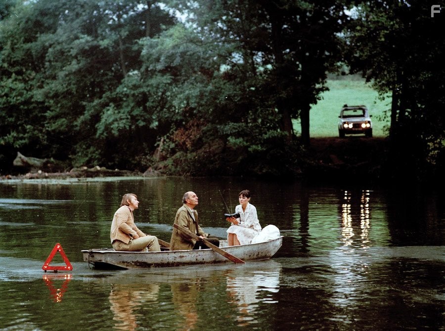 Josef Bl?ha, Dagmar Patrasov?, and Josef Dvor?k in N?vstevn?ci (1983)