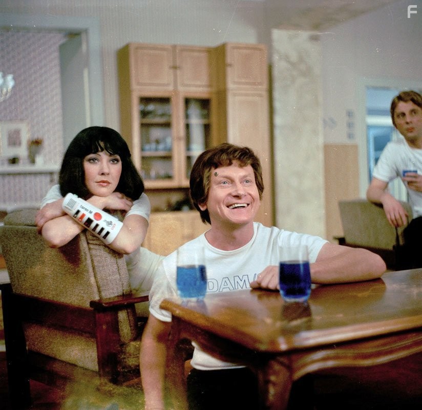 Jir? Novotn?, Dagmar Patrasov?, and Josef Dvor?k in N?vstevn?ci (1983)