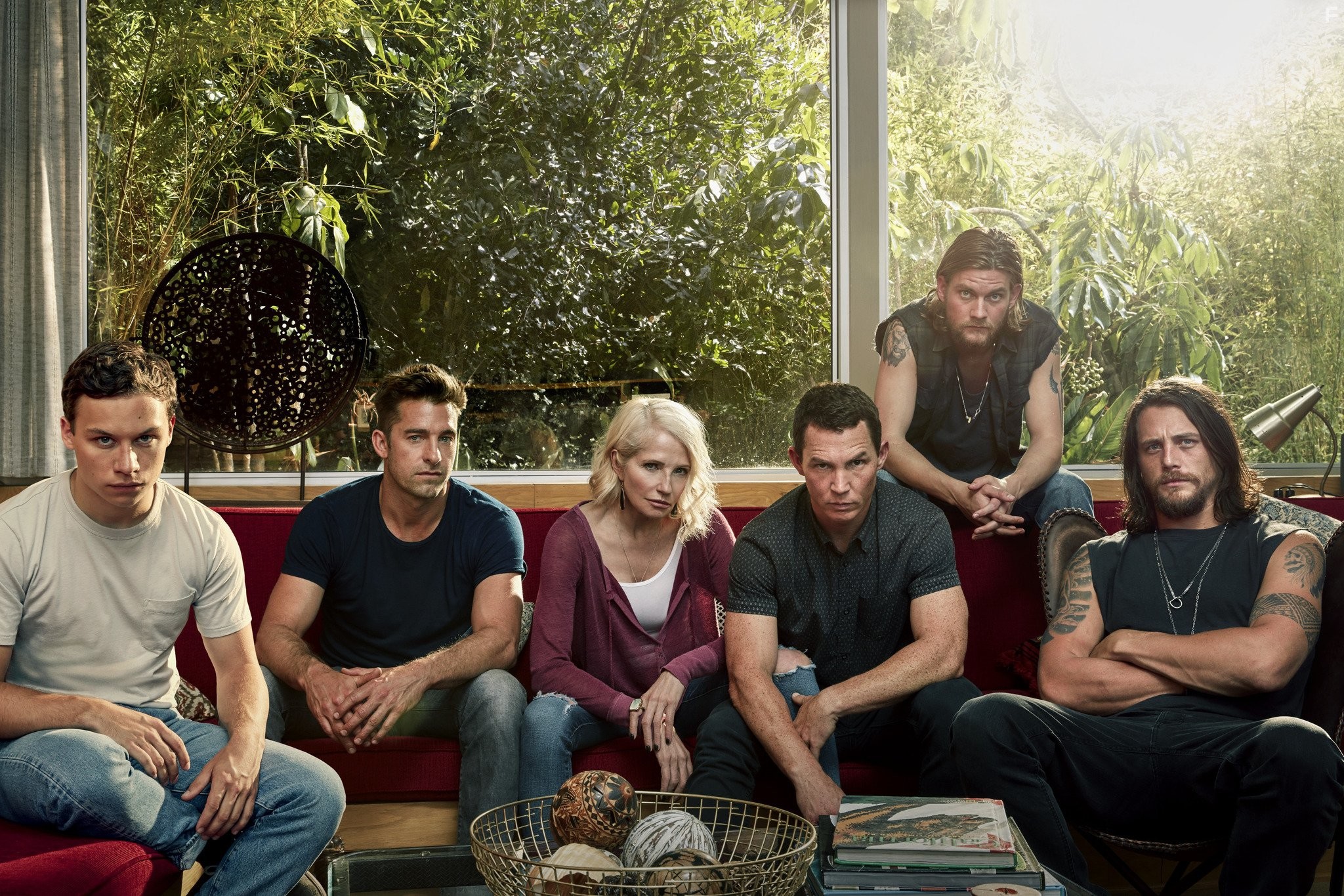 Ellen Barkin, Shawn Hatosy, Scott Speedman, Jake Weary, Ben Robson, and Finn Cole in Animal Kingdom: Pilot (2016)