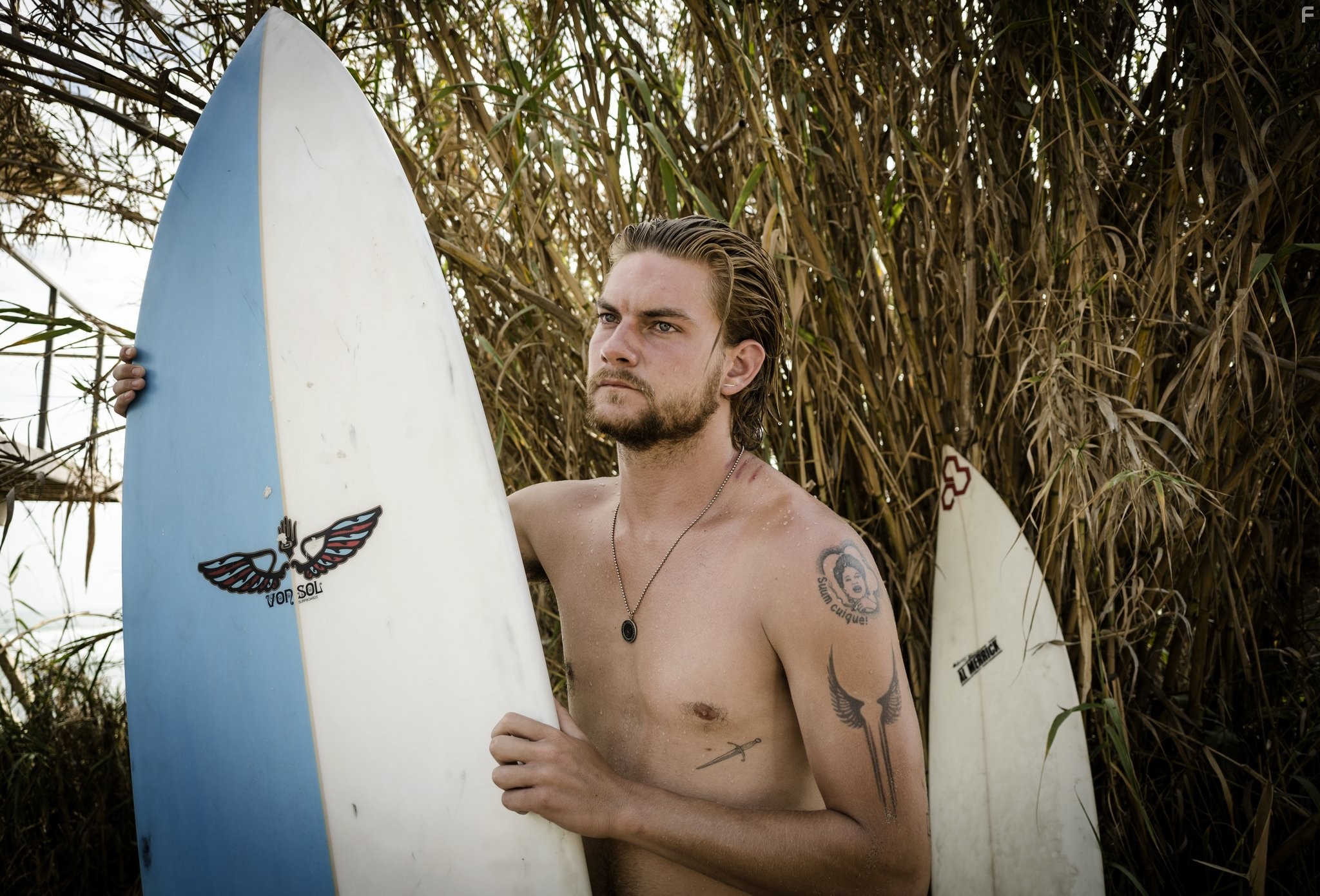 Jake Weary in Animal Kingdom: Pilot (2016)