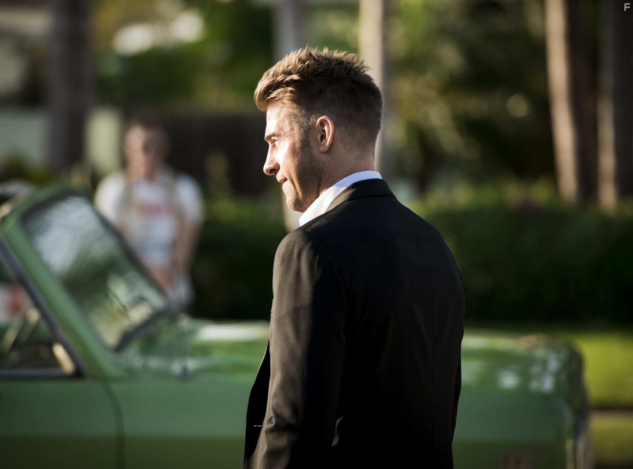 Scott Speedman in Animal Kingdom: Pilot (2016)