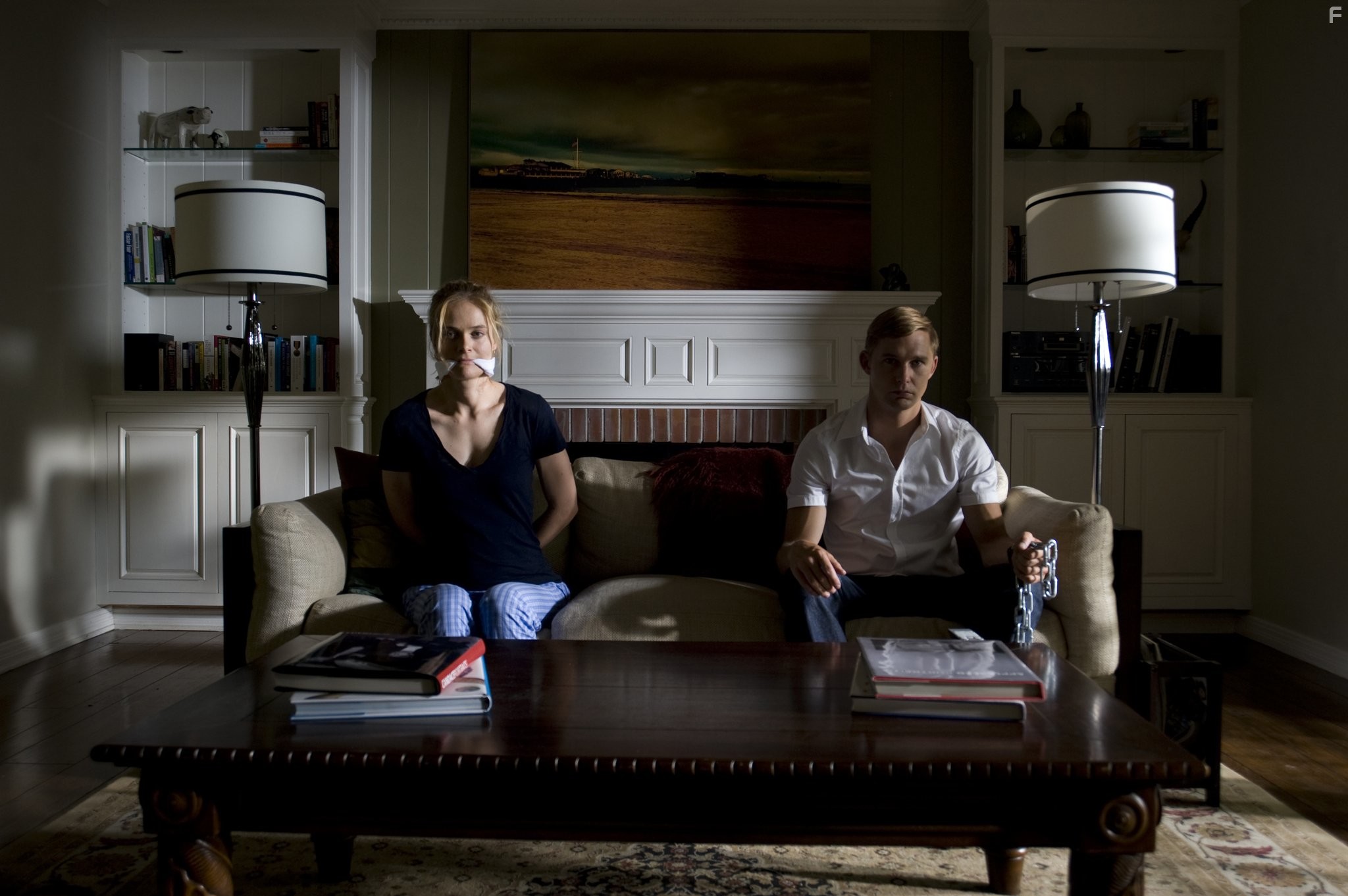 Rachel Blanchard and Brian Geraghty in Дом на продажу (2010)