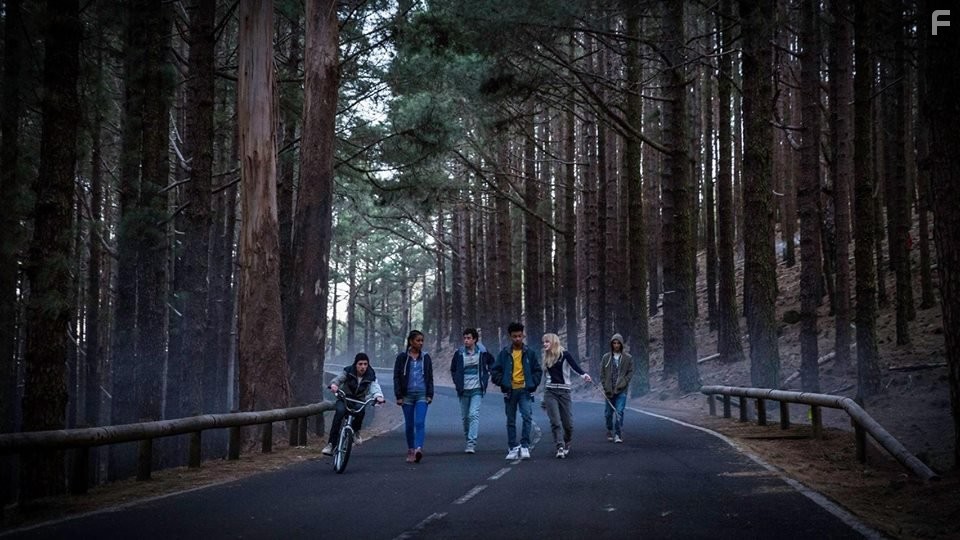 Don't Grow Up (2015)