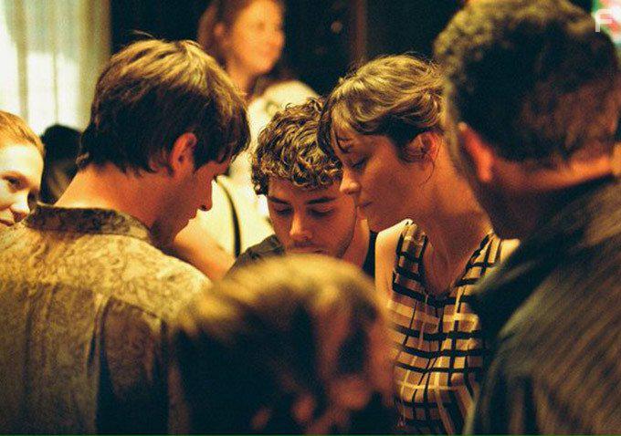 Marion Cotillard, Xavier Dolan, and Gaspard Ulliel in Juste la fin du monde (2016)