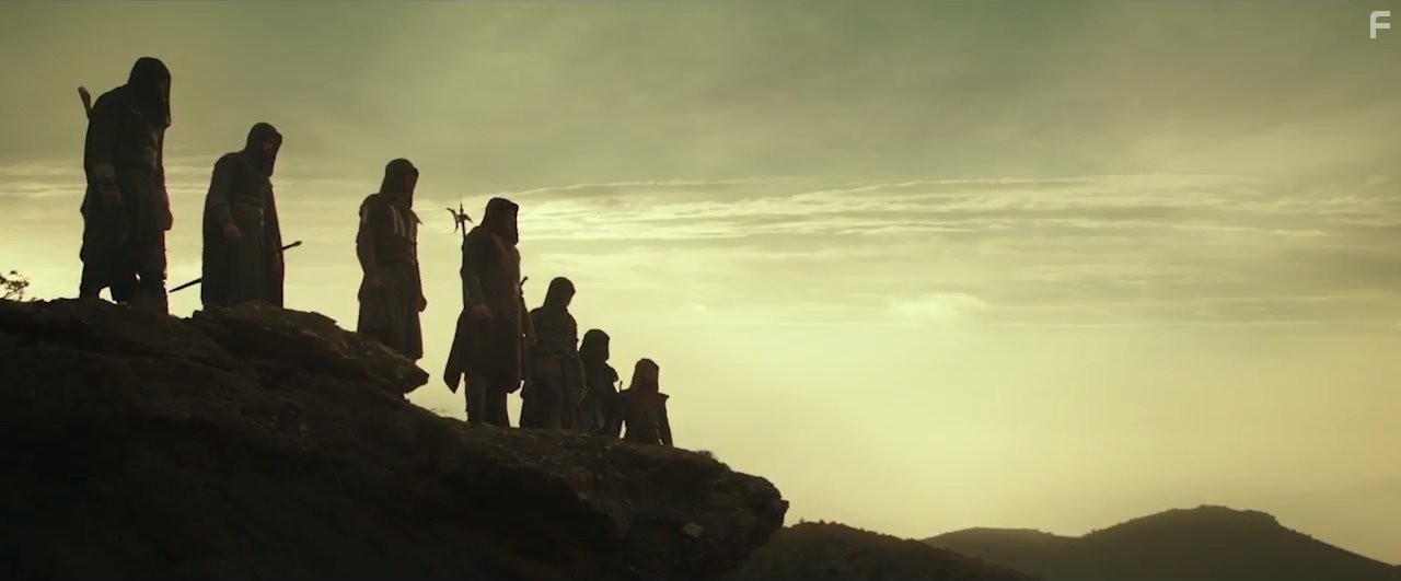 Michael Fassbender and Ariane Labed in Кредо убийцы (2016)