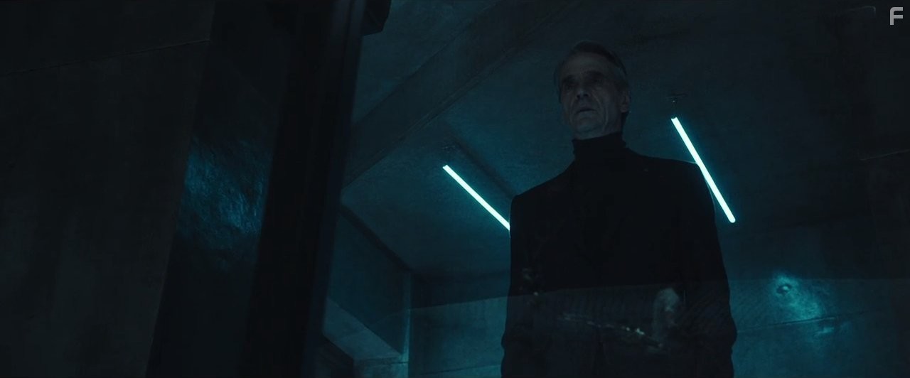 Jeremy Irons in Кредо убийцы (2016)