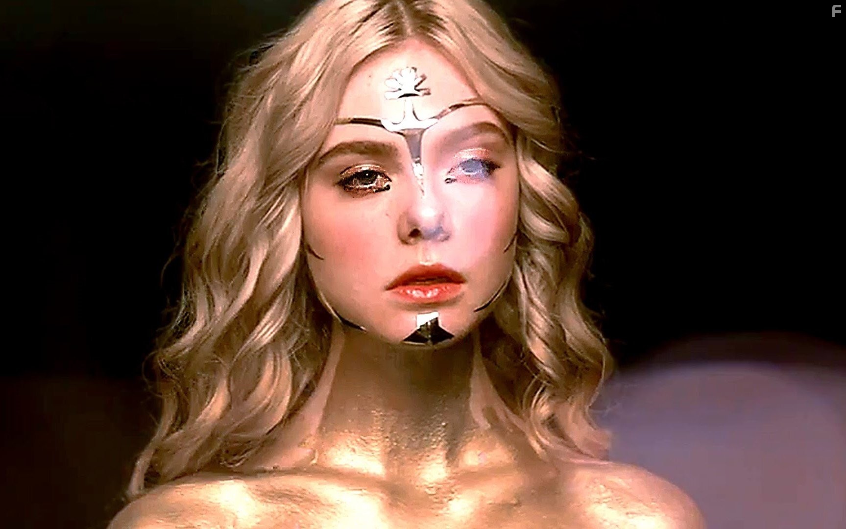 Elle Fanning in Неоновый демон (2016)