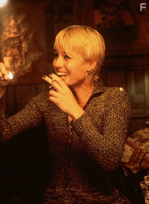 Robin Wright in Она прекрасна (1997)