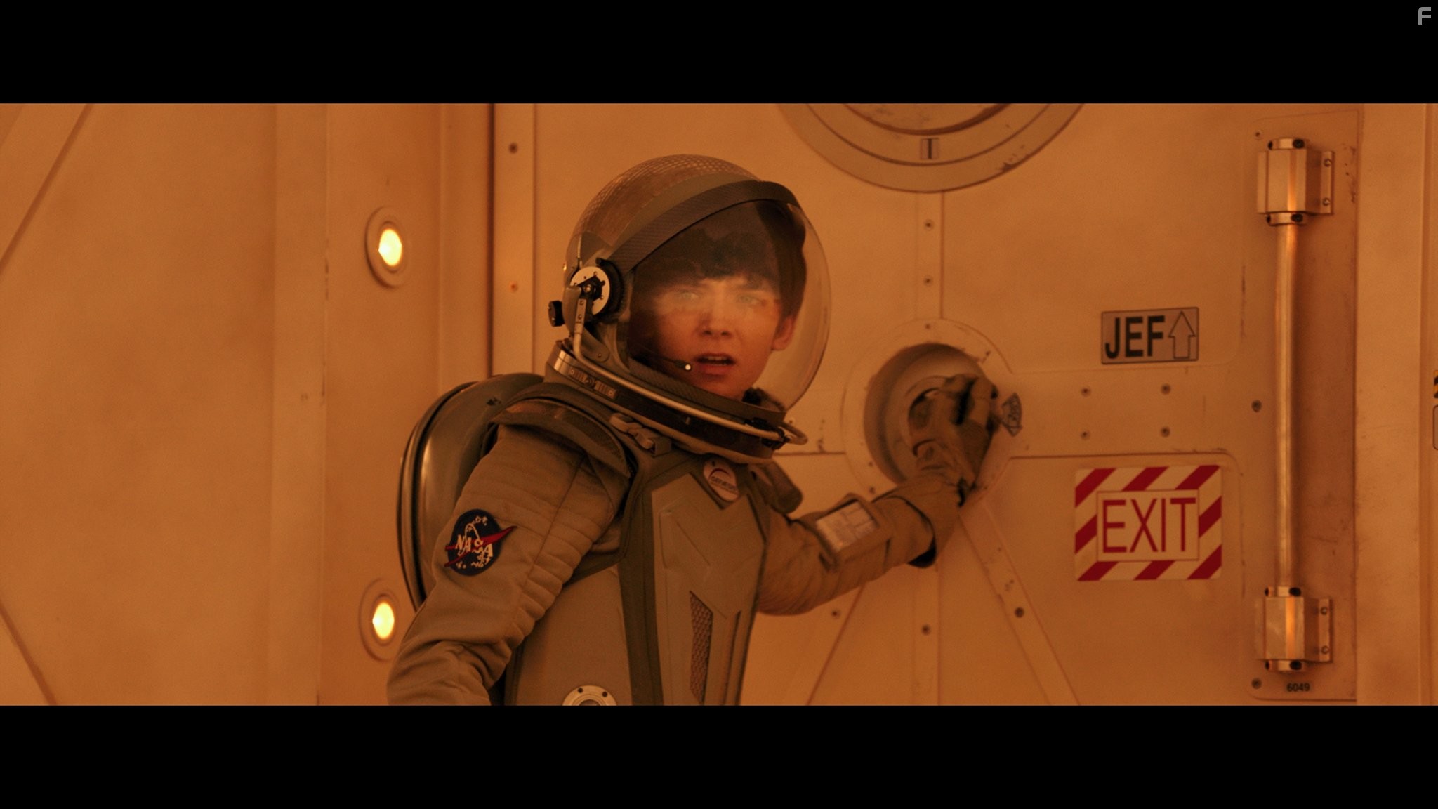 Asa Butterfield in Космос между нами (2016)