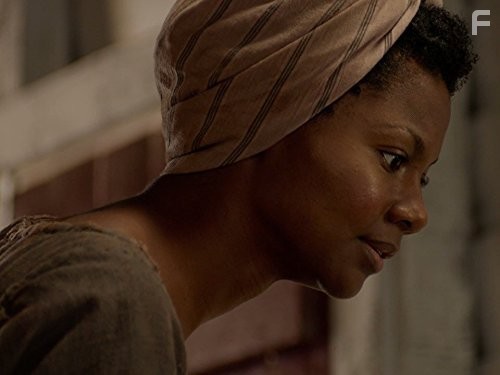 Emayatzy Corinealdi in Корни (2016)