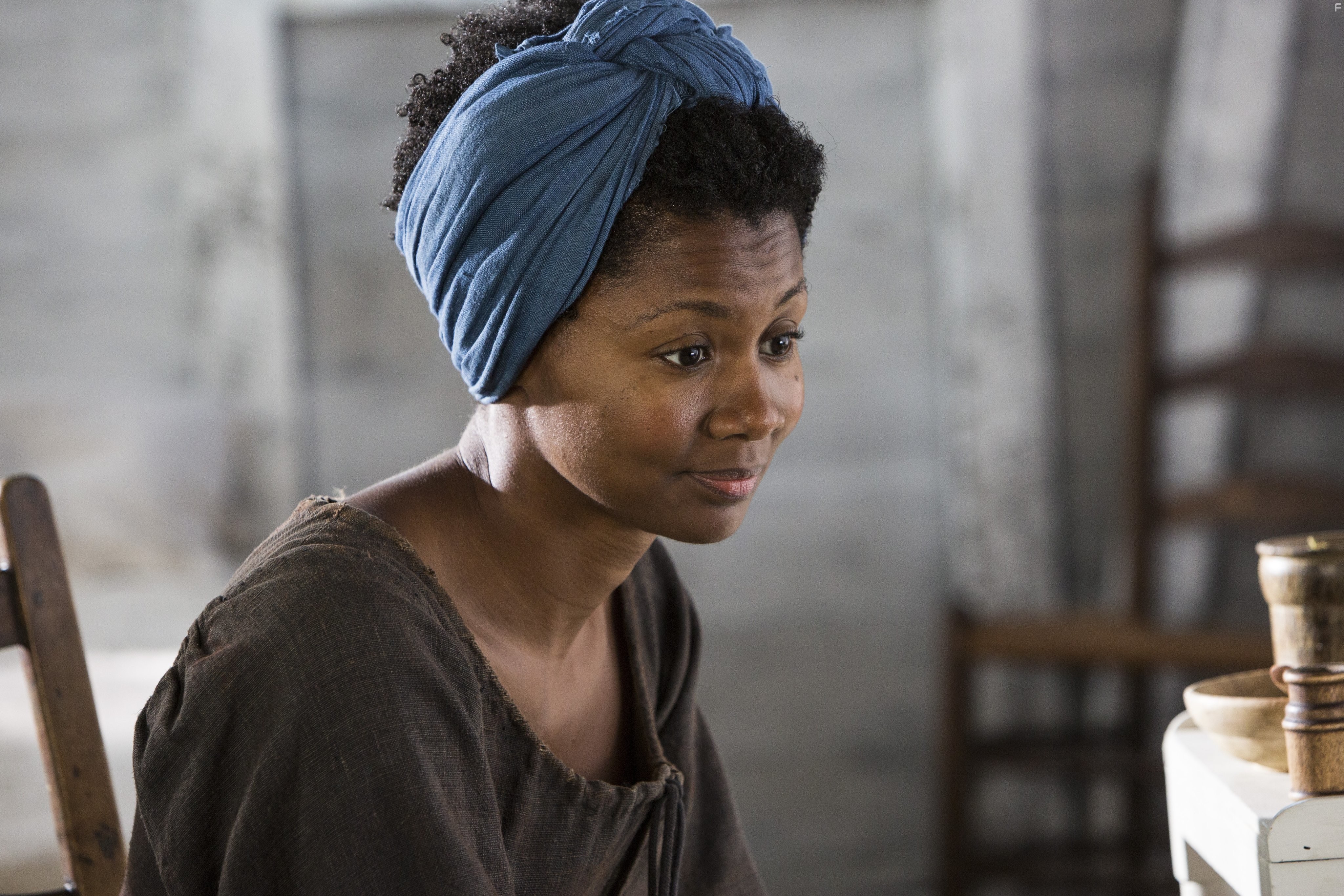 Emayatzy Corinealdi in Корни (2016)