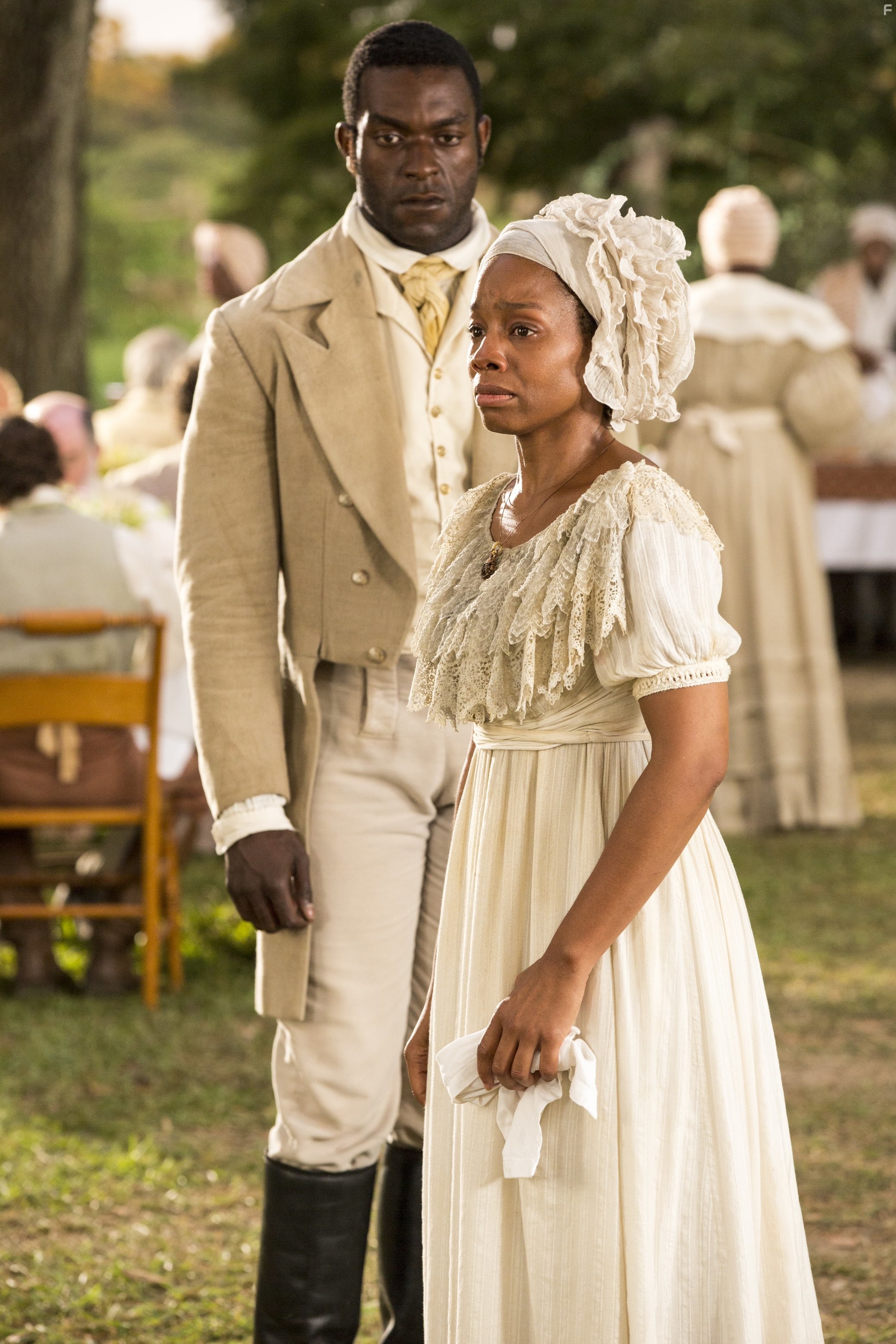 Anika Noni Rose and Michael James Shaw in Корни (2016)