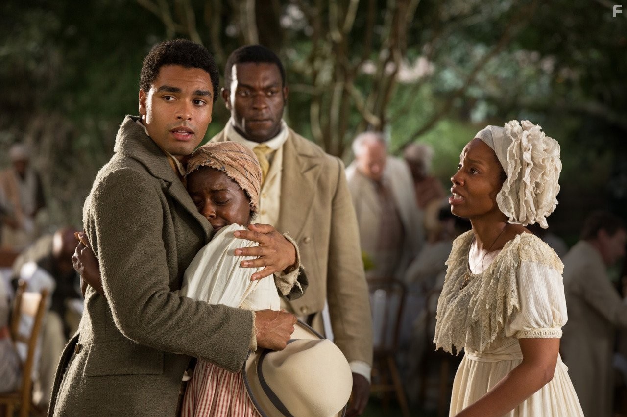 Anika Noni Rose, Erica Tazel, Reg?-Jean Page, and Michael James Shaw in Корни (2016)