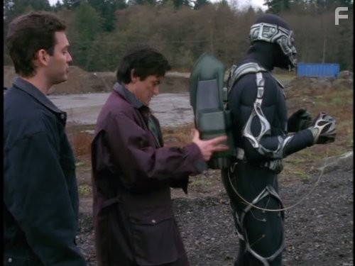 Carl Lumbly and Roger Rees in M.A.N.T.I.S. (1994)