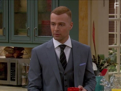 Joey Lawrence in Мелисса и Джоуи (2010)