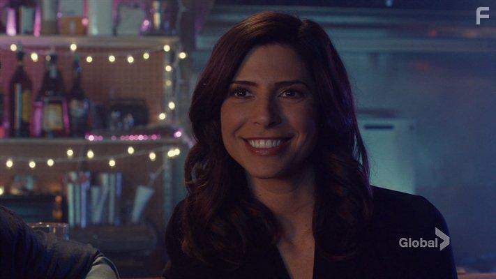 Cindy Sampson in Private Eyes (2016)