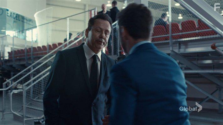 Jason Priestley in Private Eyes (2016)