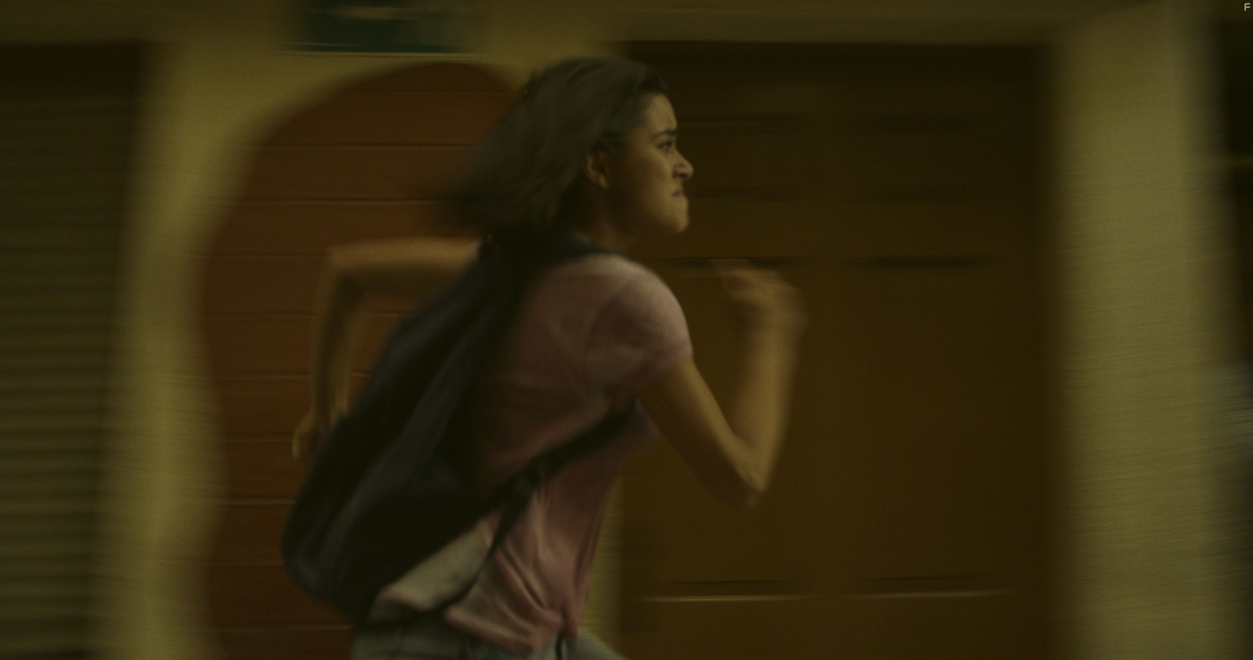 Paulina Gaitan in Crossing Point (2016)