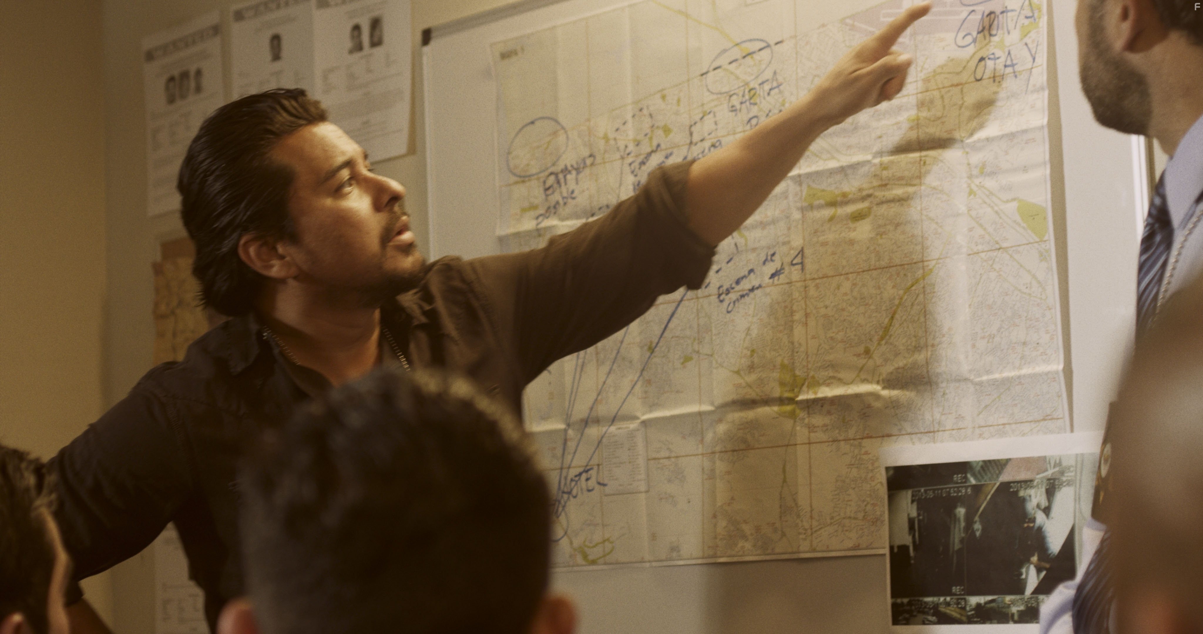 Jacob Vargas in Crossing Point (2016)