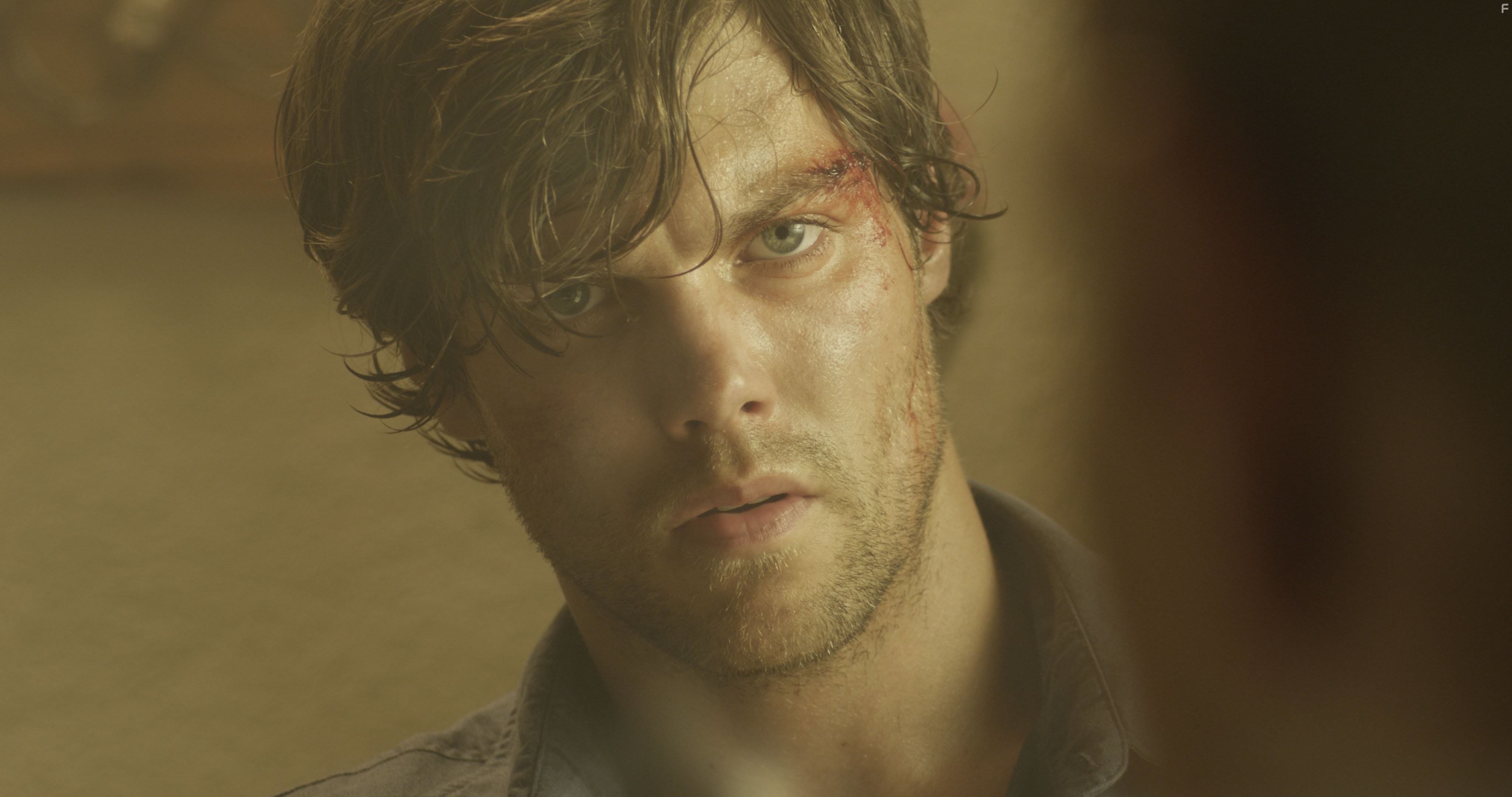 Shawn Lock in Crossing Point (2016)