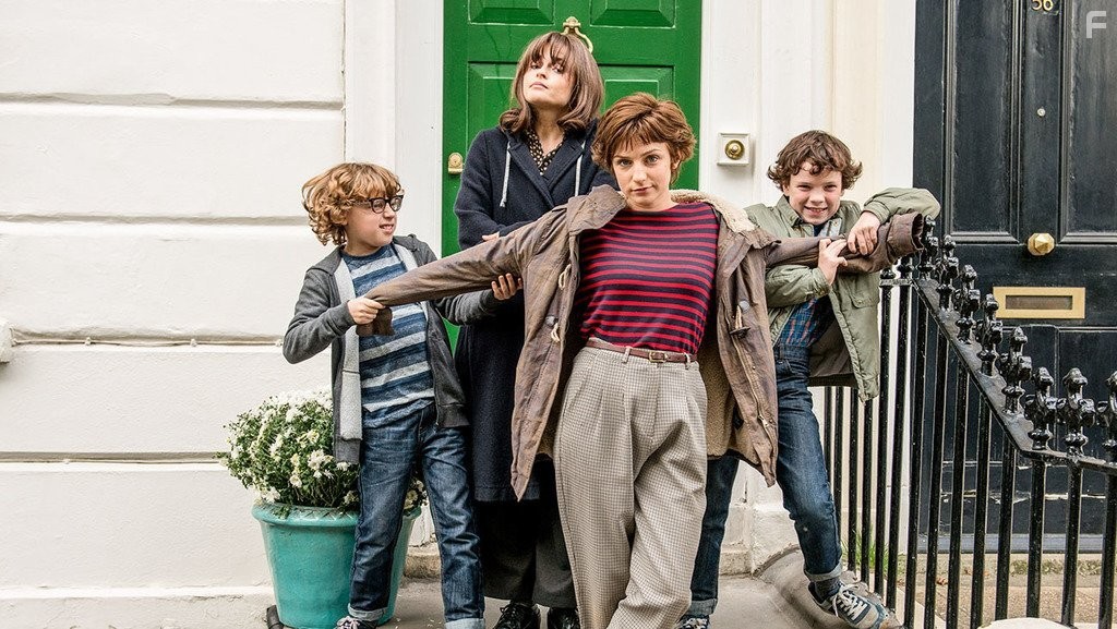 Helena Bonham Carter, Faye Marsay, Ethan Rouse, and Harry Webster in Love, Nina (2016)