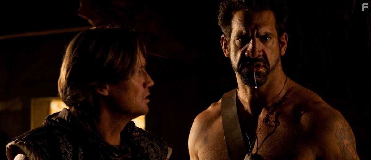 Kevin Sorbo and Matthew Willig in Tales of an Ancient Empire (2010)