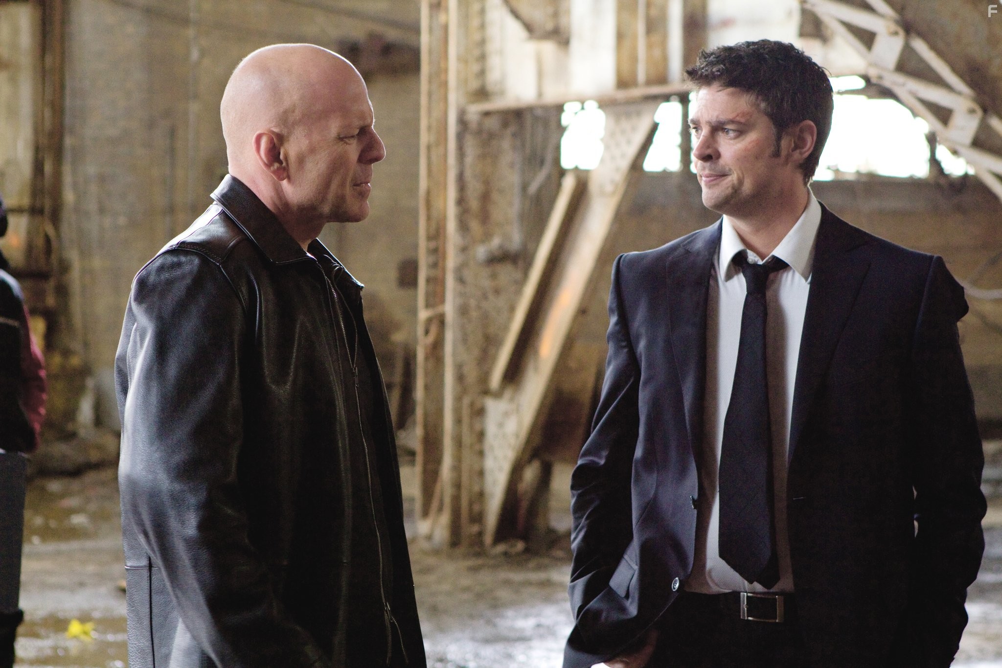 Bruce Willis and Karl Urban in РЭД (2010)